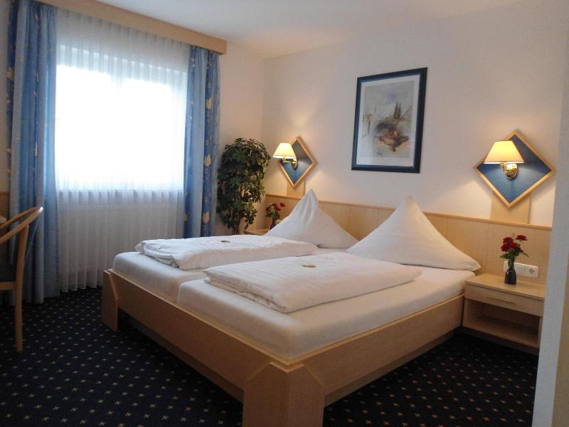 Landhotel Hutzenthaler image