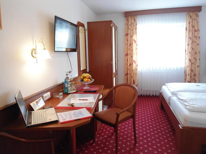 Landhotel Hutzenthaler image