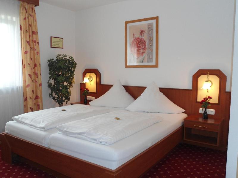 Landhotel Hutzenthaler image