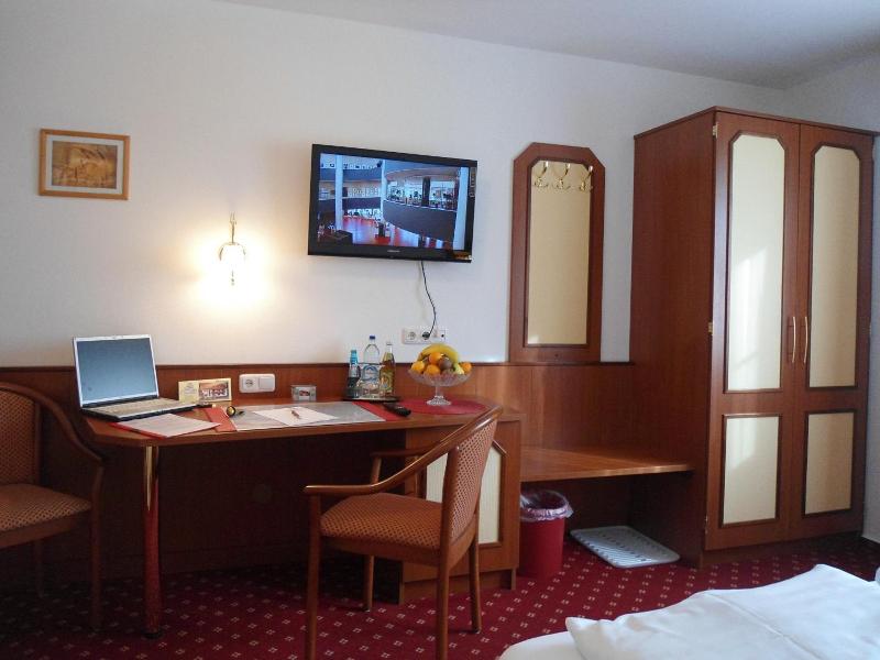 Landhotel Hutzenthaler image