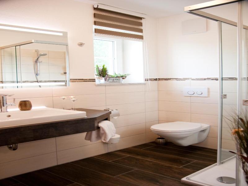 Landhotel Hutzenthaler image