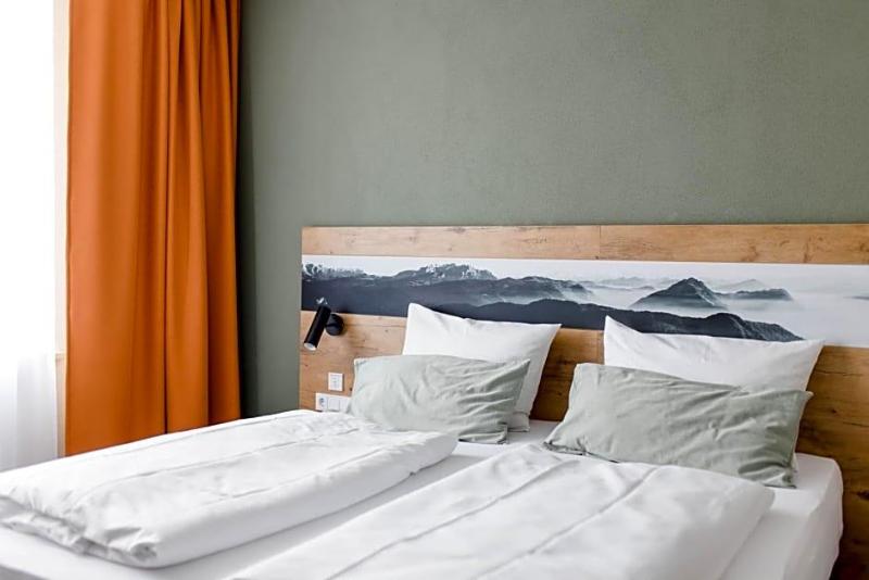 Stadthotel Freilassing image