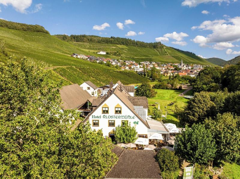 Weinhotel Klostermühle image