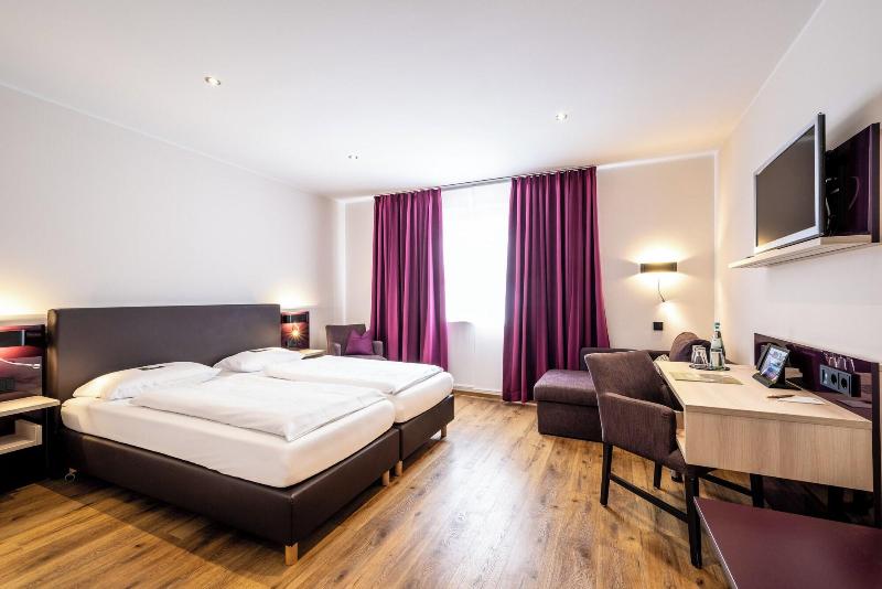 Weinhotel Klostermühle image