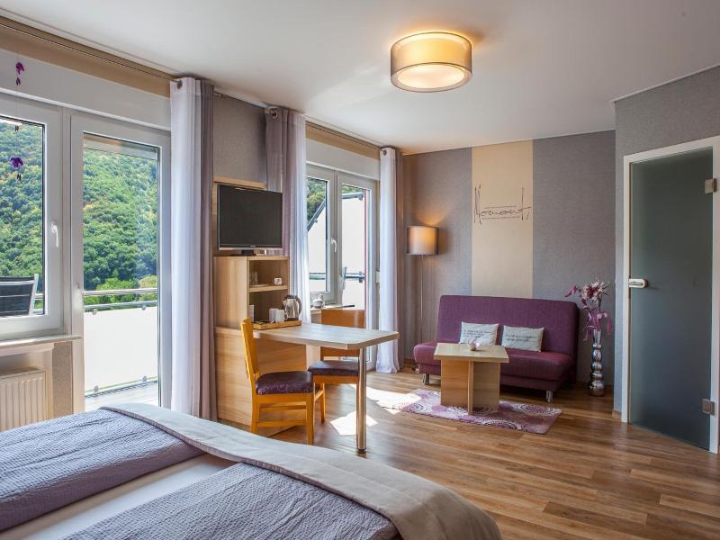 Hotel Restaurant Weingut Kapellenhof image