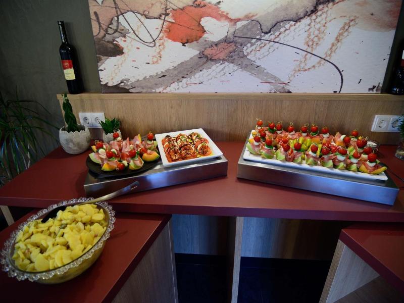 Hotel Restaurant Weingut Kapellenhof image