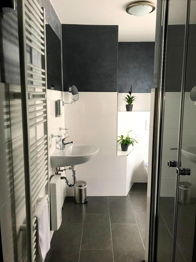 Fast Lane Hotel image