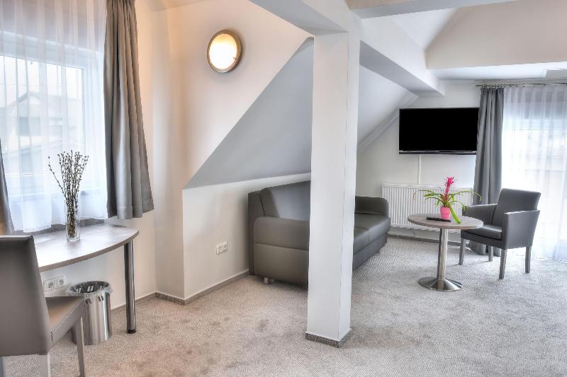 Fast Lane Hotel image