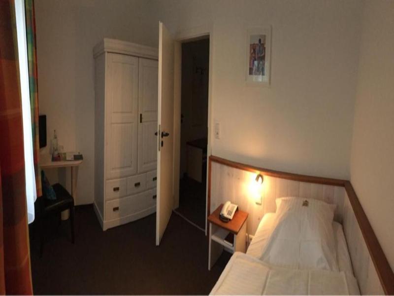 Hotel Landhaus Wesermarsch image