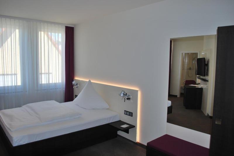 Hotel Am Berg Esslingen image