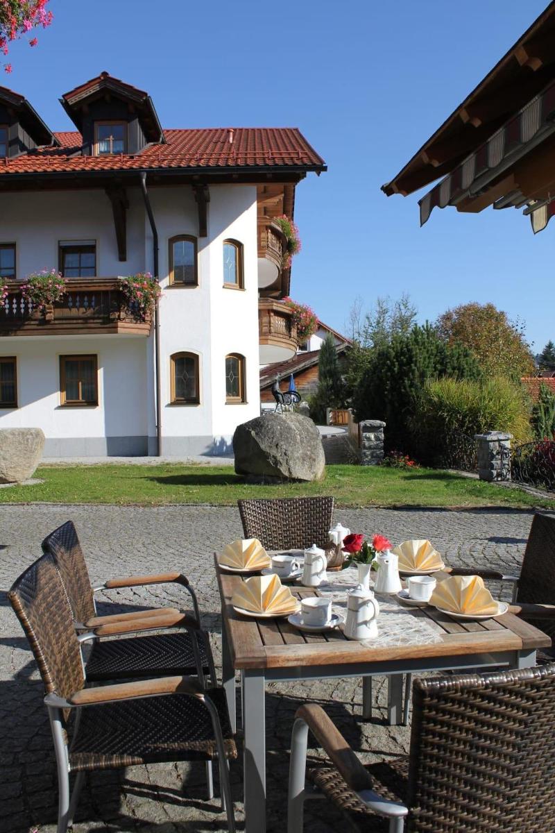 Landhotel Und Gasthof Schmalhofer image