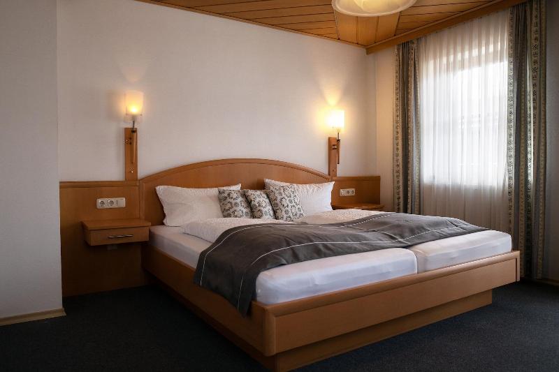 Landhotel Und Gasthof Schmalhofer image