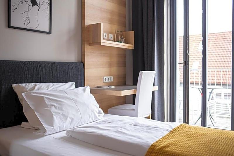 Hotel Stadthaus image