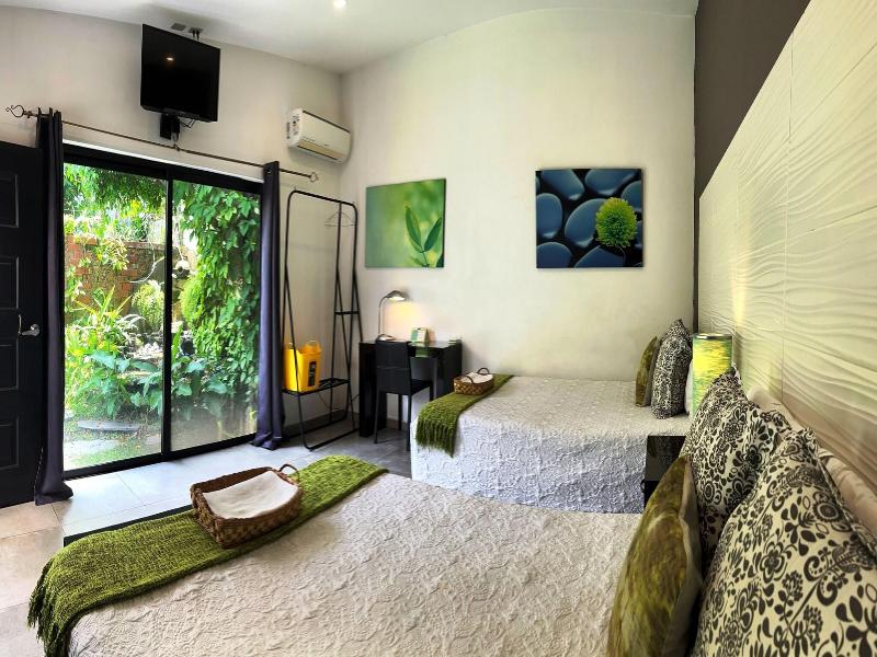 Hotel Boutique Valverde Santa Elena image