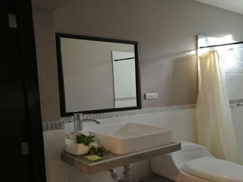 Hotel Boutique Valverde Santa Elena image