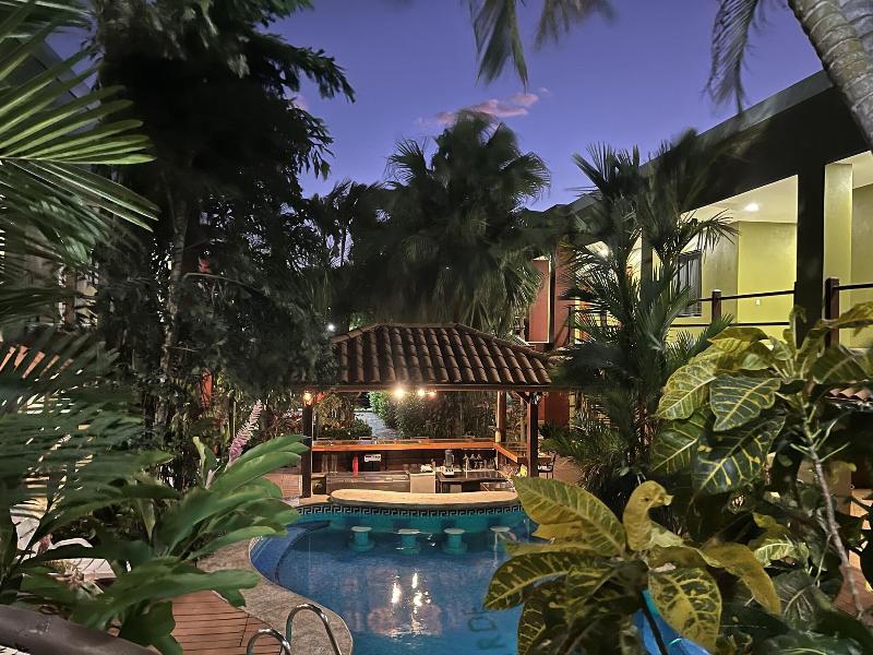 Hotel Iguana Verde image