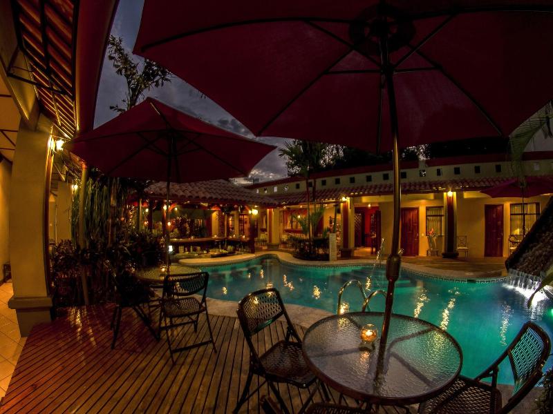 Hotel Iguana Verde image