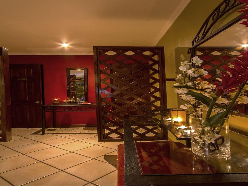 Hotel Iguana Verde image