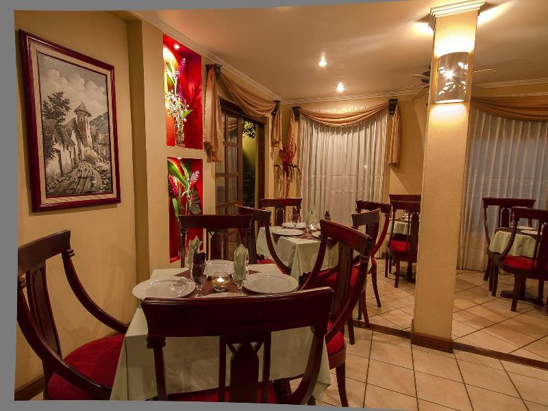 Hotel Iguana Verde image