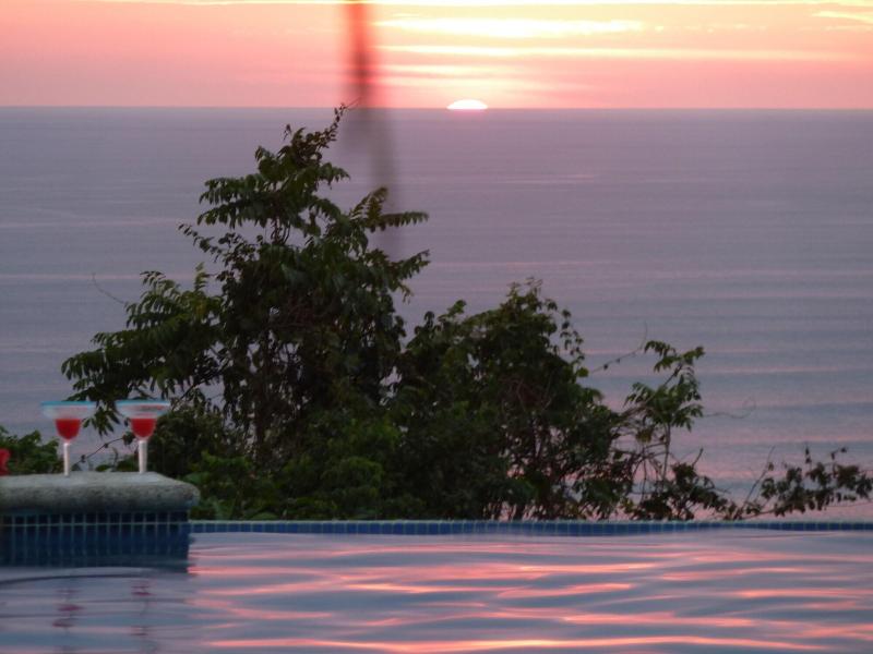 Hotel Vista De Olas image