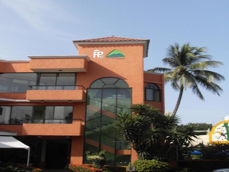 Hotel Playa Cristal