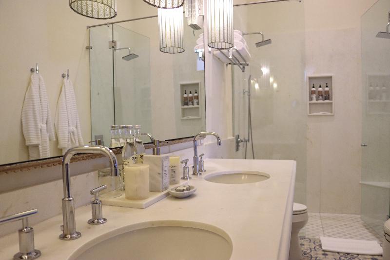 Hotel Casa Blanca 7 image