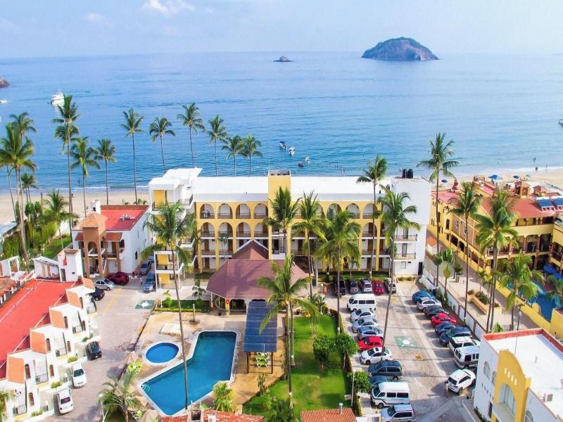 Costa Alegre Hotel & Suites