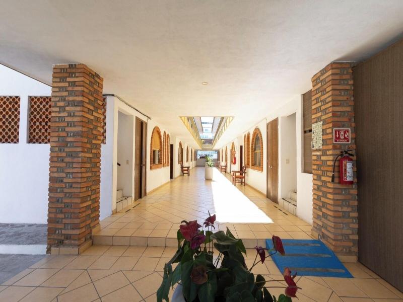 Costa Alegre Hotel & Suites