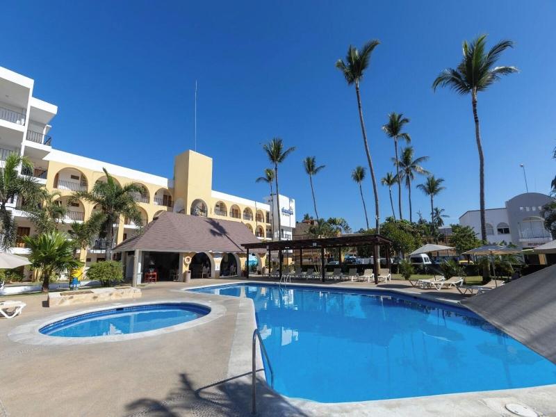 Costa Alegre Hotel & Suites