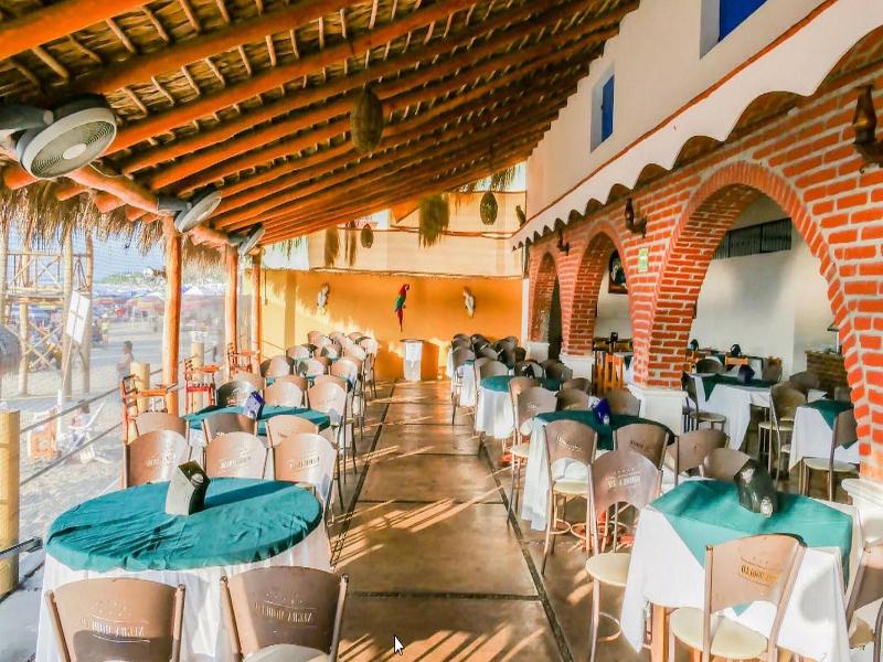 Costa Alegre Hotel & Suites