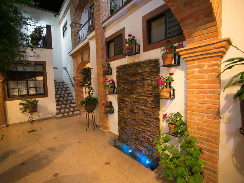 Hotel Casa De Vino image