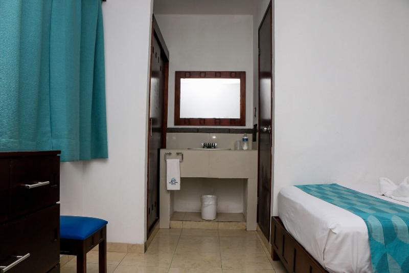 Hotel Playa Linda image
