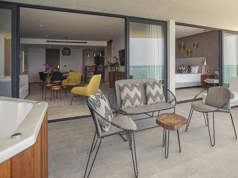 The Fives Oceanfront image