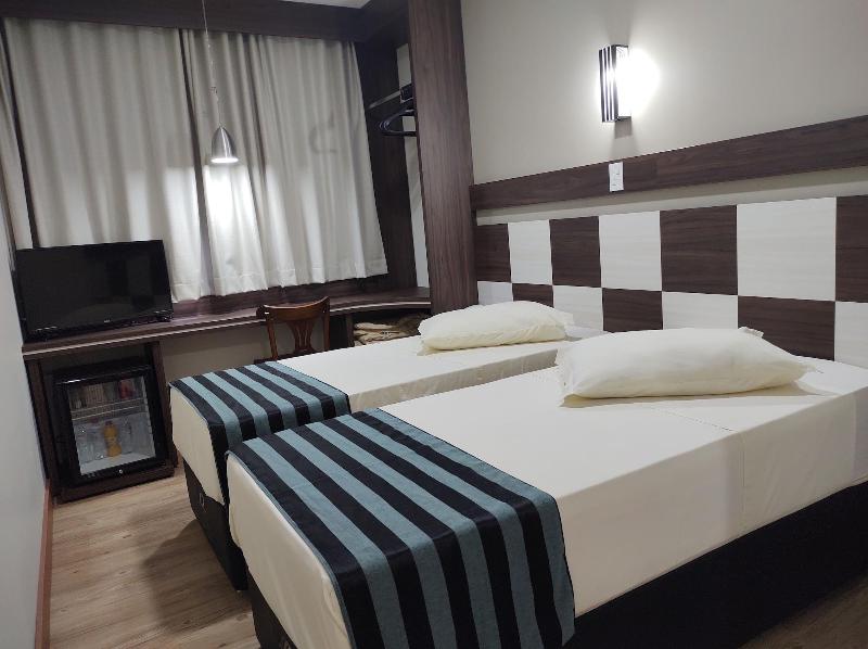 Hotel Maestro Express image
