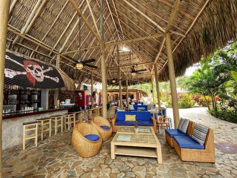 Hotel Isla Real image