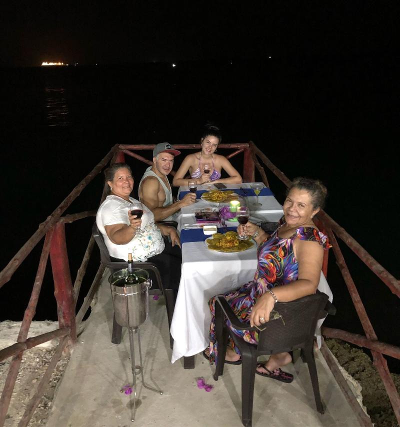Hotel Isla Real image