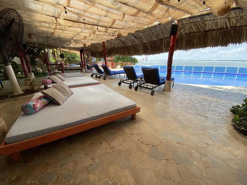 Hotel Isla Real image