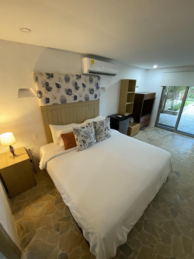 Hotel Isla Real image
