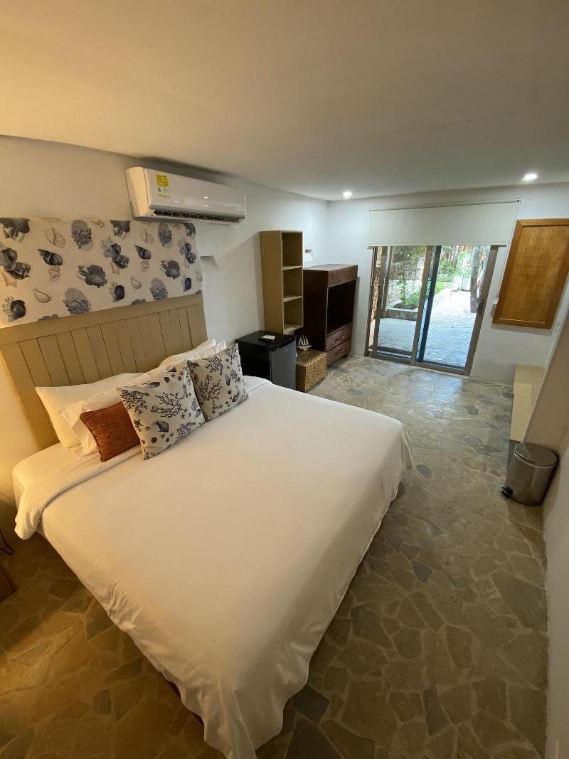 Hotel Isla Real image