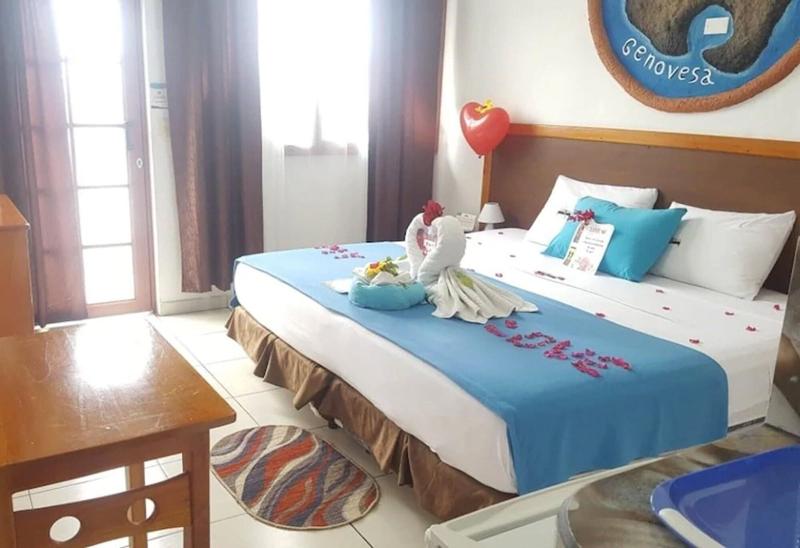 Hotel Coloma Galapagos image