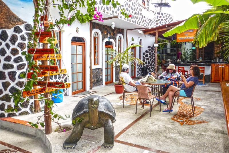 Hotel Coloma Galapagos image