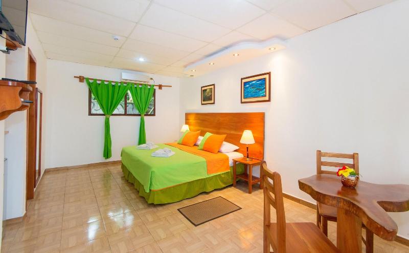 Twin Hotel Galapagos image