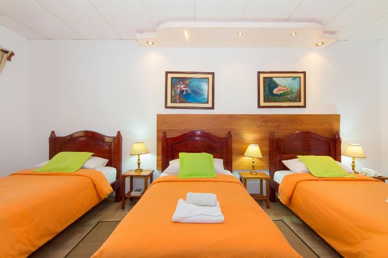 Twin Hotel Galapagos image