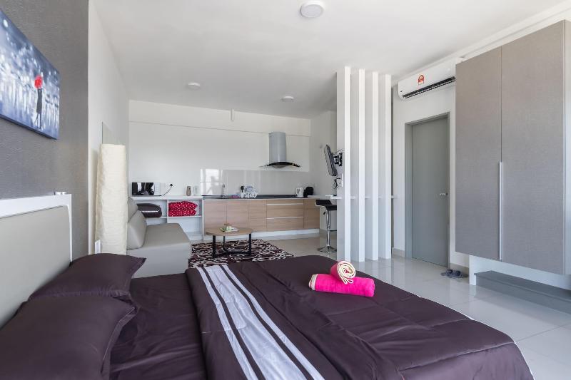 Comfort Zone Premium Guesthouse Evo1 image