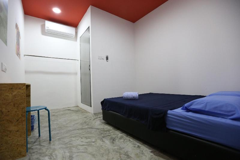 Noisy Room - Bukit Mata image