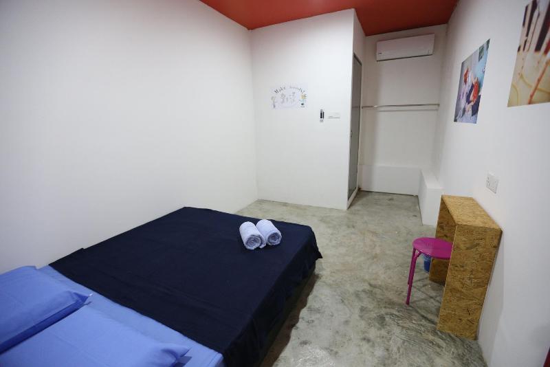 Noisy Room - Bukit Mata image