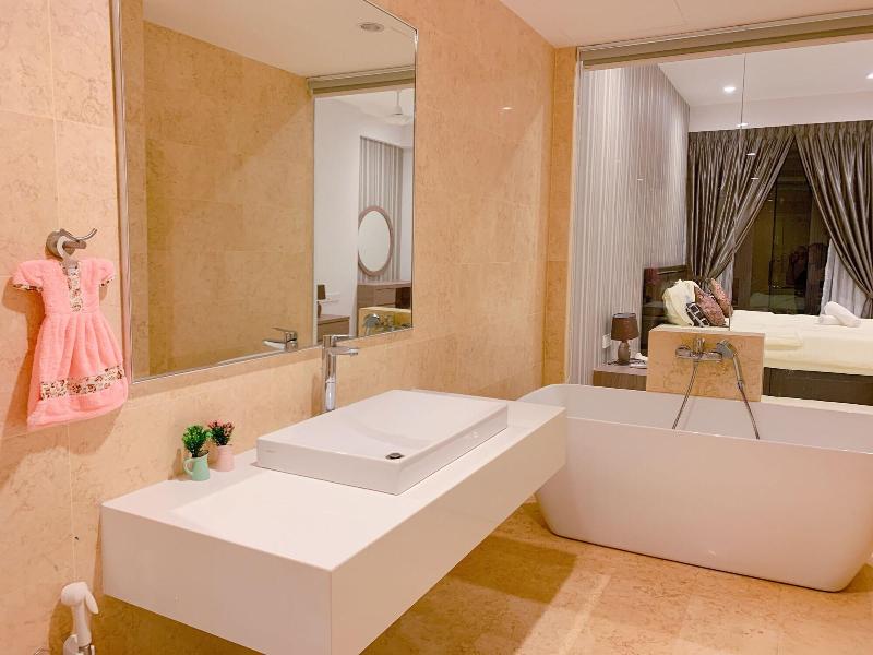 The Luxury Jazz Suites image