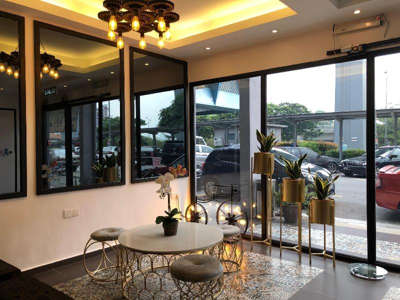 M Design Hotel Taman Pertama image