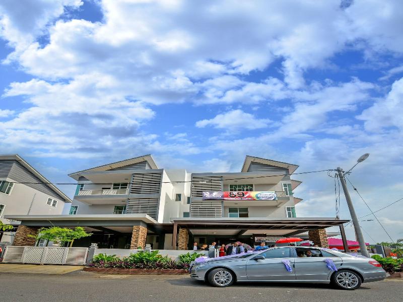 Palm City Villa image