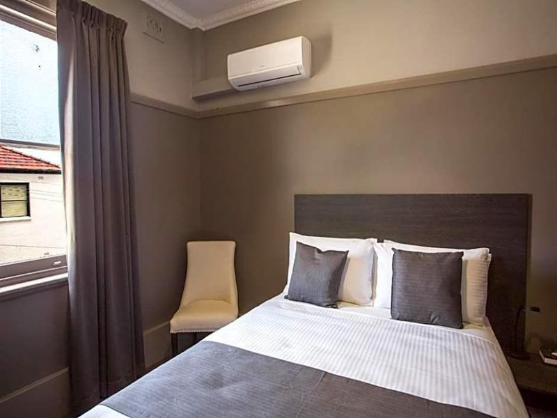 Nags Head Hotel image